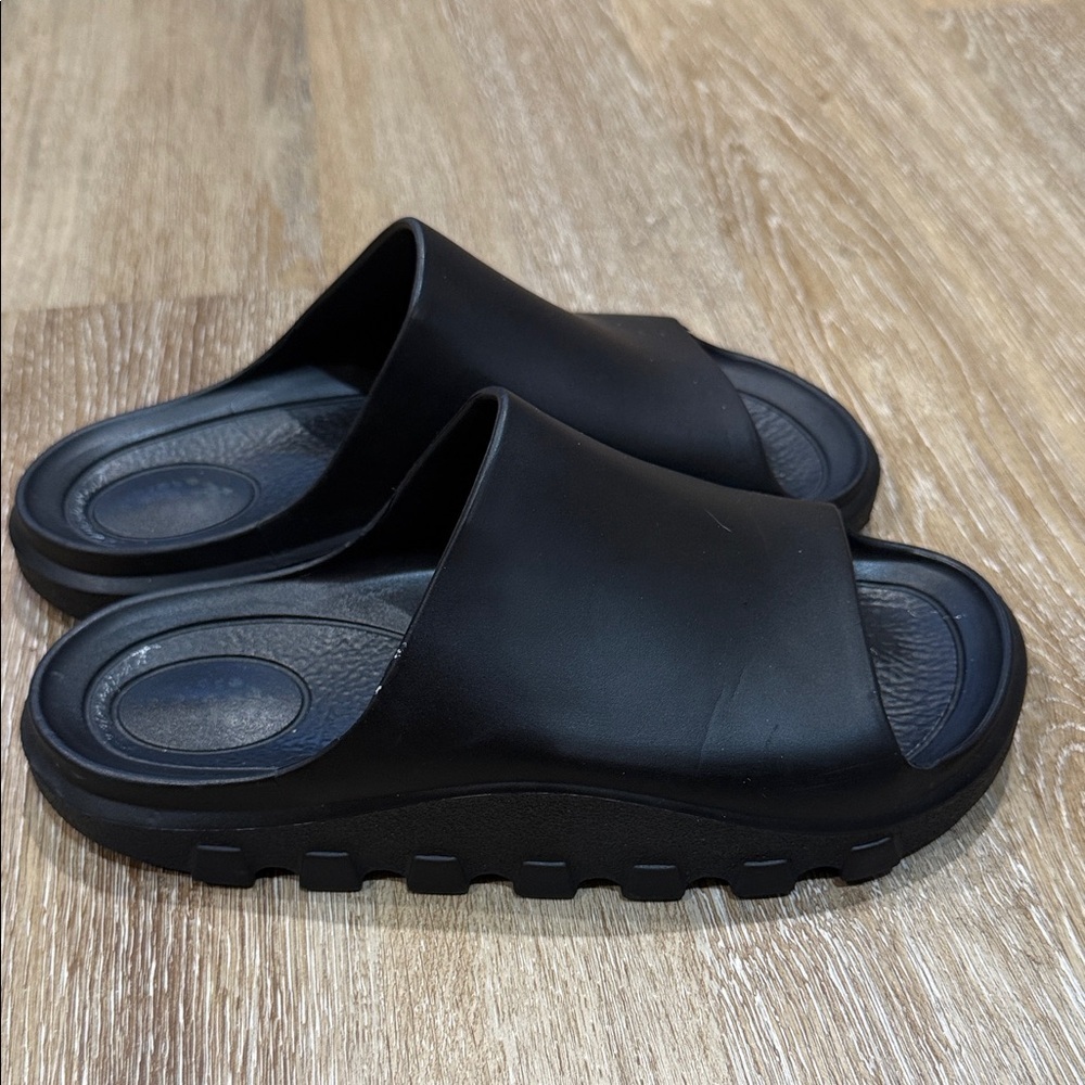 Free Poepple Movement Women’s Black Robber Slip On Sandals Size 35/36